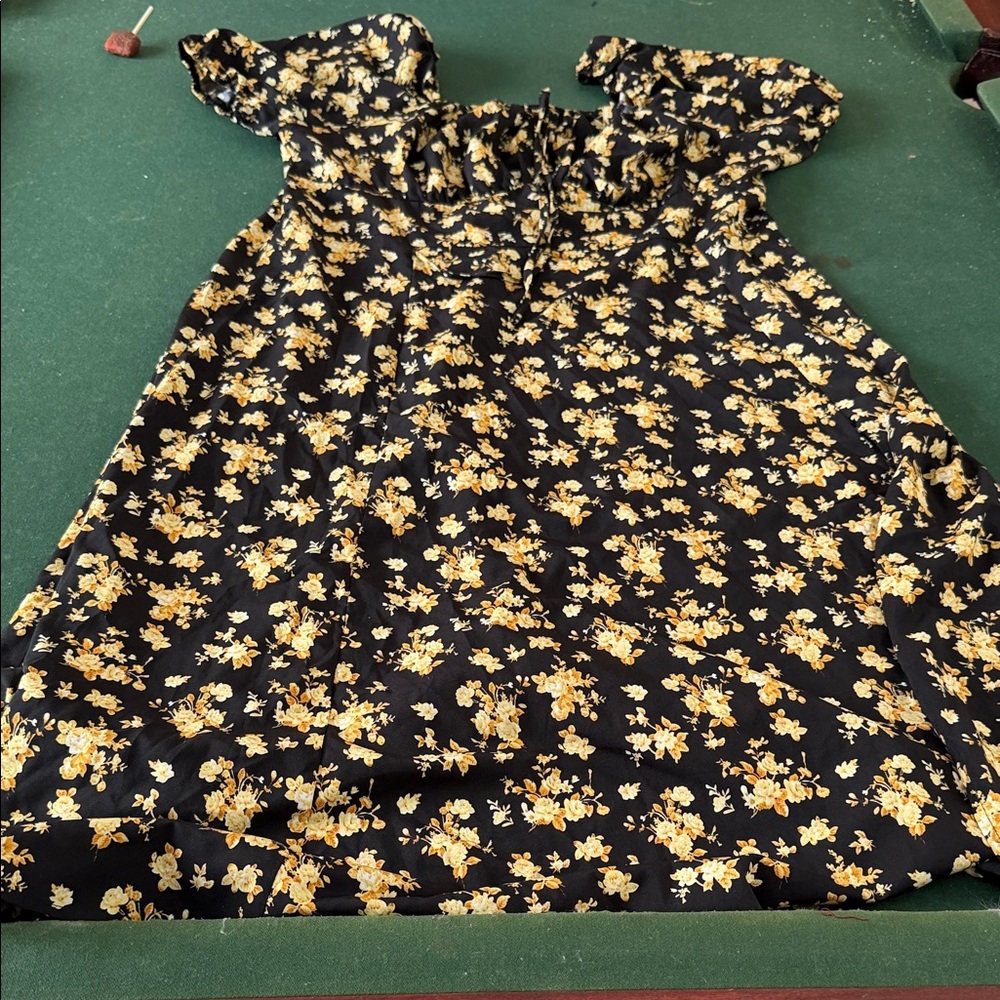 SHEIN Black and Yellow Floral Long Sleeve Dress.  CAJA # 1